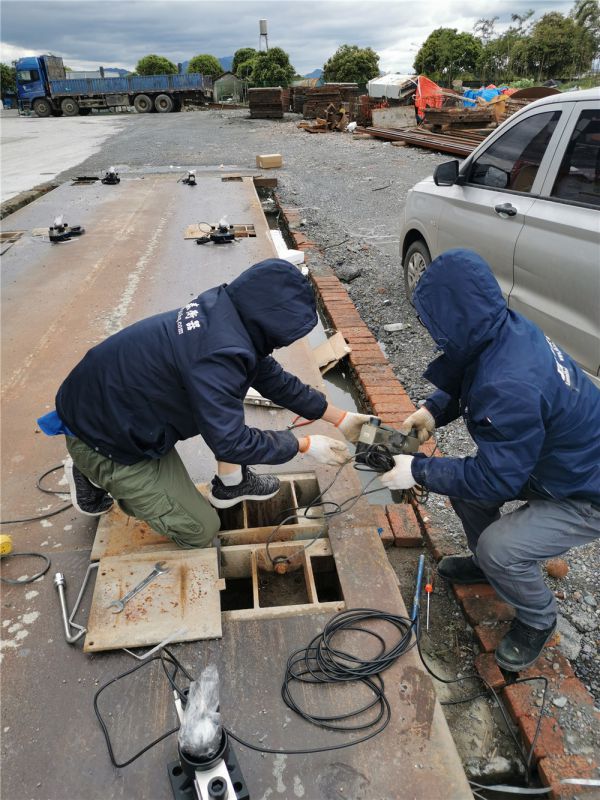 地磅升級改造更換傳感器現場